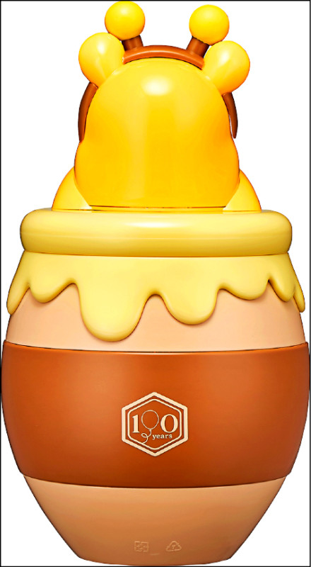 維尼熊蜂蜜罐背後還有小熊維尼誕生100週年字樣，突顯獨特性與保存價值。（聯華食品提供）