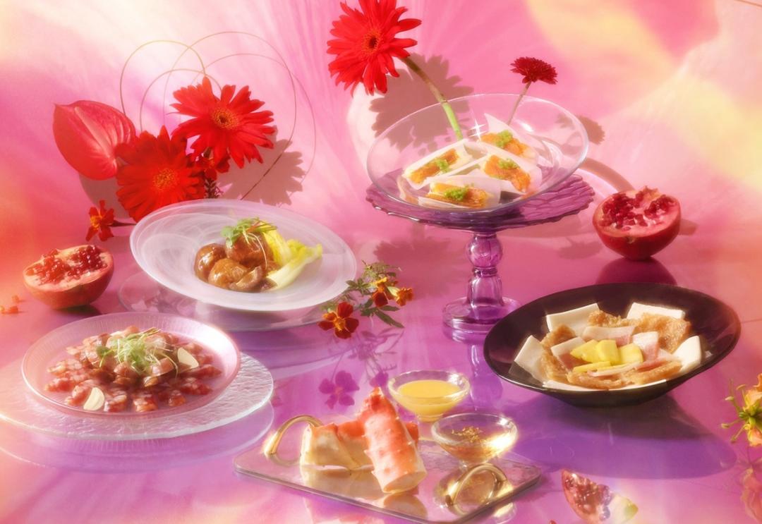 「URBAN PARADISE」除夕晚餐位上供應「帝王蟹皇戟」，小年夜至初五加碼供應四道料理及三款調飲。（品牌提供）