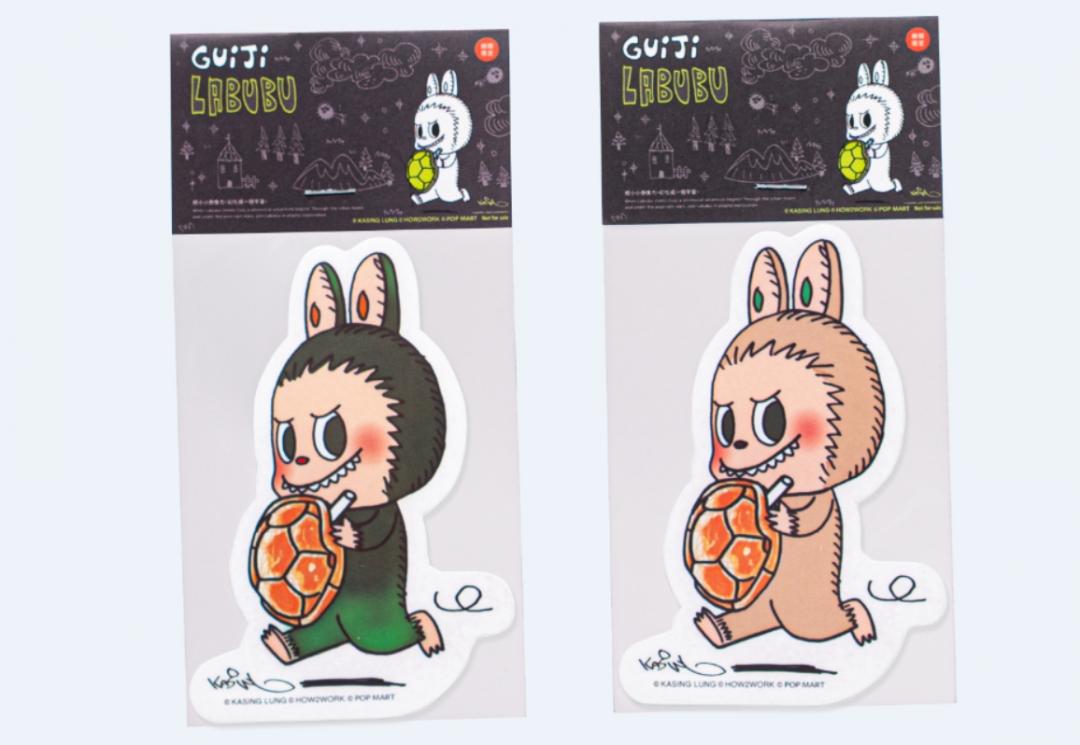 Labubu Guiji限量聯名貼紙，2/2起至4/13止，凡至龜記全台門市單筆消費滿200元，即可免費獲得乙款。（品牌提供）