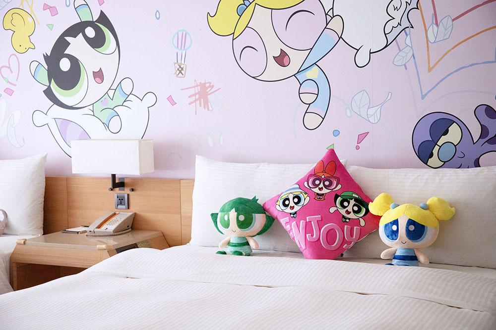 台南和逸3月9日推卡通甜蜜能量假期一泊二食專案，雙人3600元起，含早餐、拼豆體驗及小女警套餐，亦可升級野餐籃。（業者提供）