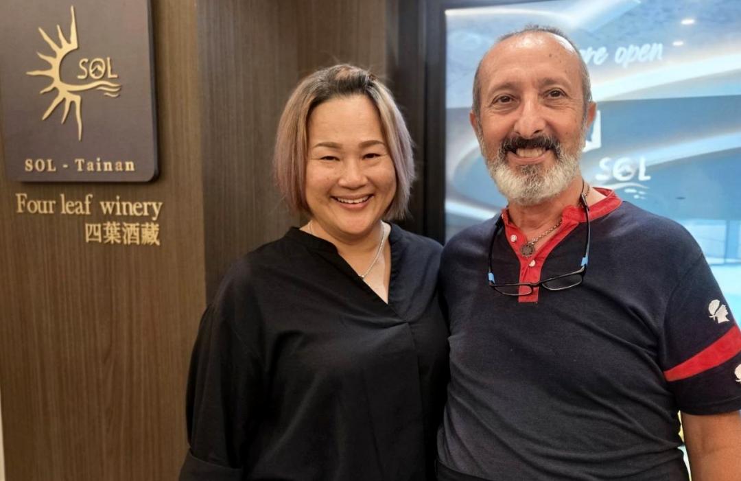 69歲的薩丁尼亞籍主廚皮諾（Pino）為了妻子搬回台南定居，正式加入SOL-Tainan團隊，將畢生廚藝與正宗地中海家鄉味帶到台南。（記者王捷攝）