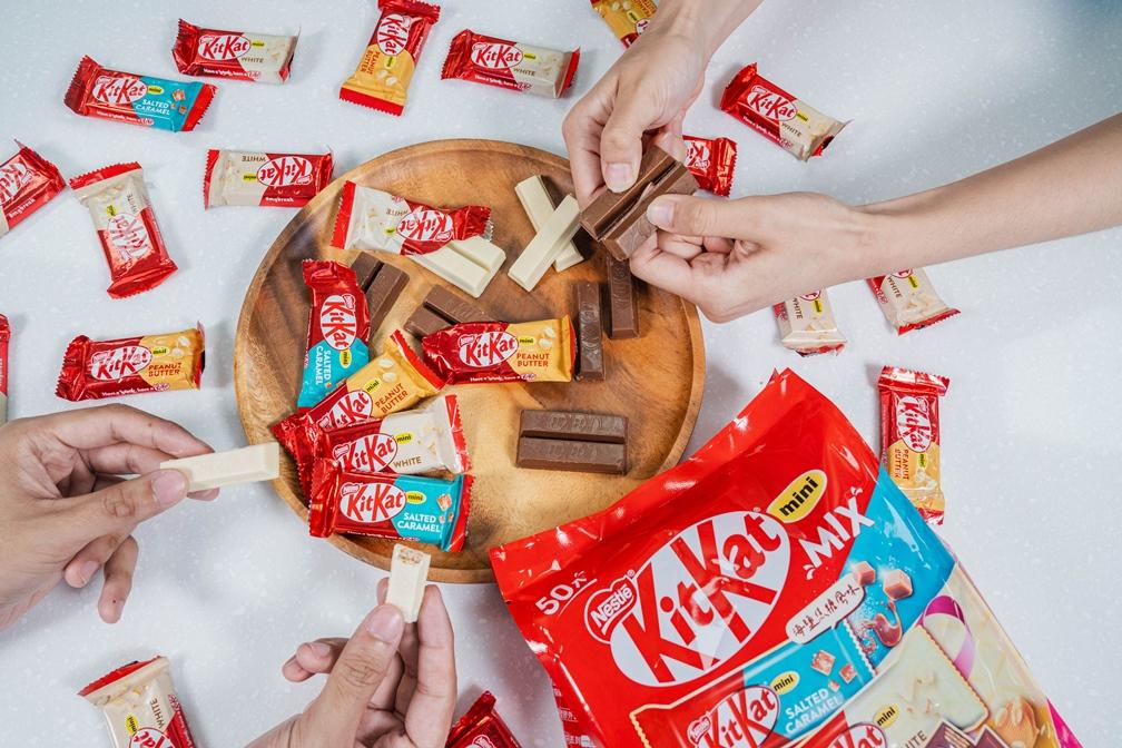 雀巢KitKat「迷你威化繽紛組」一次集結海鹽焦糖、白巧克力、花生3大人氣風味。（品牌提供）