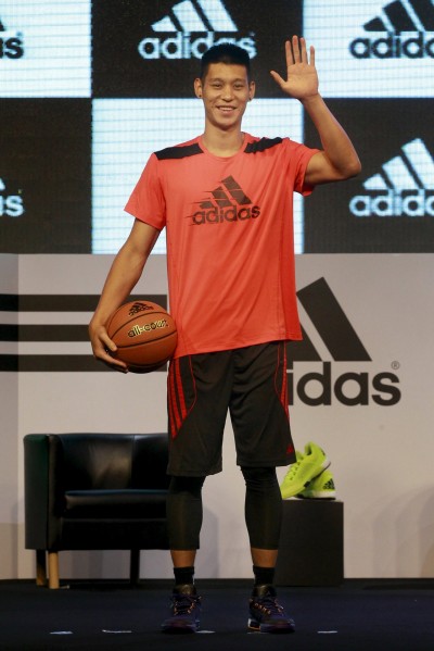 NBA》林書豪徹夜投籃 「林來瘋」將黎明再起！