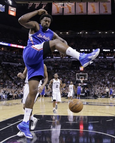 NBA》英雄難過美人關 她是小喬丹續留快艇的答案？