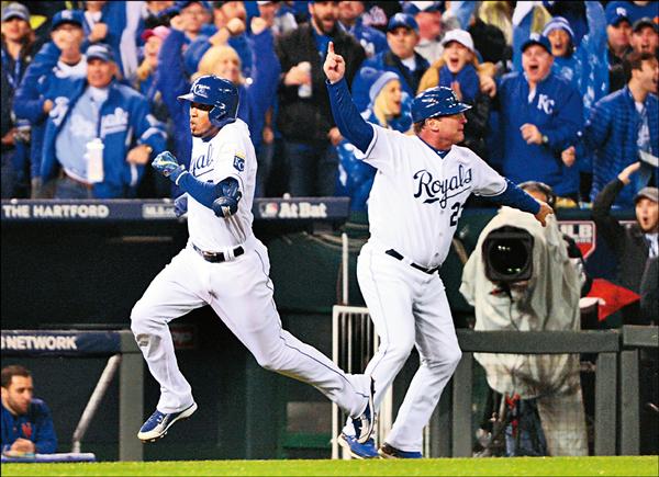 艾斯科巴1球衝本壘 112年新猷