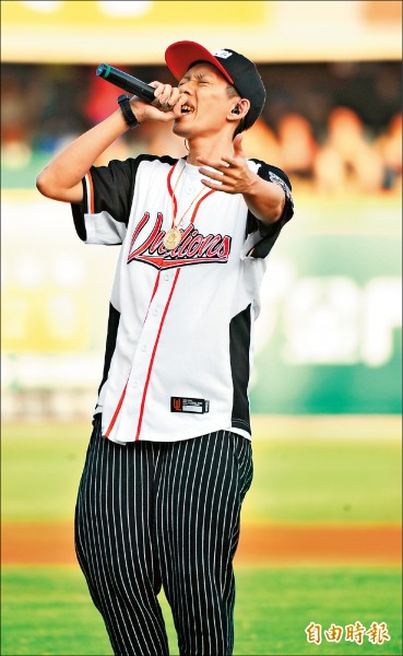 膨餅、蛋堡吸獅迷 台南首週場均破5千