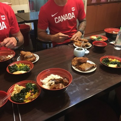 世大運》買爌肉飯上新聞 加國教練：午餐選對了