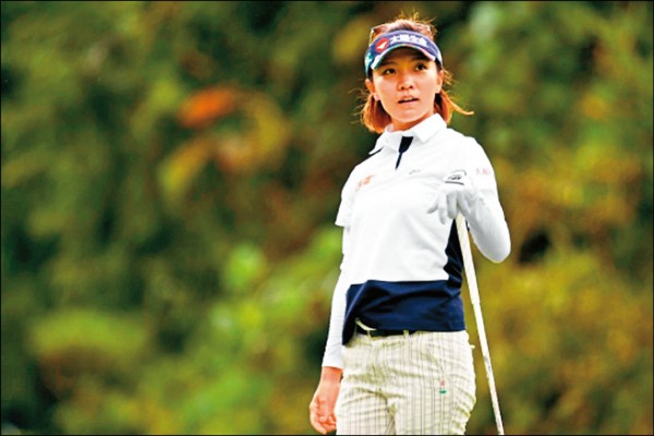 日本LPGA巡迴賽Stanley女子高球賽》打出7博蒂 盧曉晴攻上領先