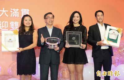 網壇女雙球后詹詠然迎雙星 台灣大與莊吉生、徐薇淩相見歡