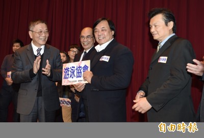 體改聯揭泳協大量人頭會員 許東雄：紅衛兵式的改革傷台灣體壇