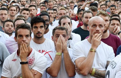 世足賽》英格蘭球迷應援歌曲涉嫌歧視？FIFA展開調查