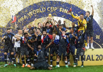 世足賽》笑稱「非洲」奪冠 美國主持人被法國球迷撻伐