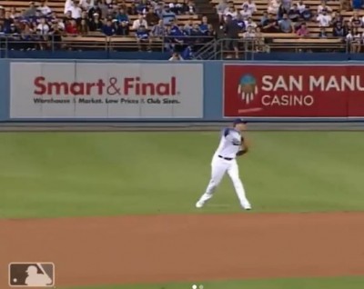 MLB》馬查多又現驚人臂力 球迷大呼：國防部長是你！？（影音）