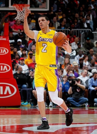 NBA》期待「球哥」更全能 魔術強森：他要學會攻擊籃框