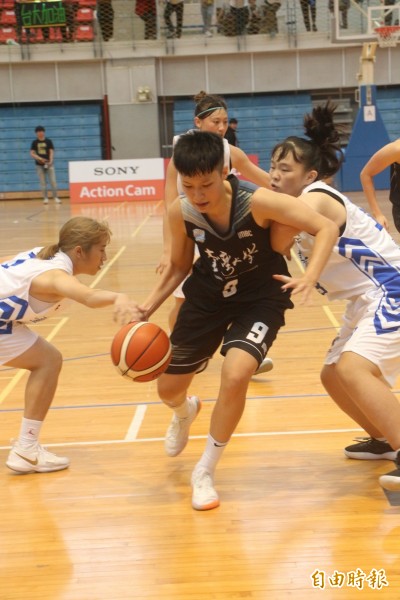 UBA》台大葉依婷飆27分 率隊逆轉台體開胡 UBA》台大葉依婷飆27分 率隊逆轉台體開胡