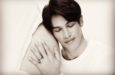 日職》陽岱鋼甜曬愛妻孕肚照 將迎第3位孩子報到