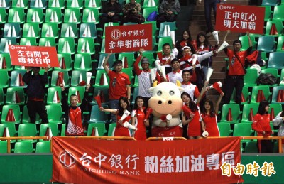 射箭》企業射箭聯賽元年開幕戰 啦啦隊應援、粉絲熱血相挺