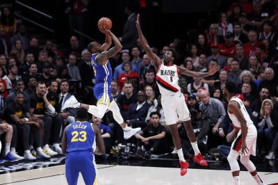 NBA》勇士再傳傷兵噩耗 老將伊古達拉受傷將照MRI NBA》勇士再傳傷兵噩耗 老將伊古達拉受傷將照MRI