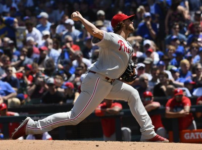 MLB》王牌對決變打擊戰 諾拉技壓萊斯特奪勝(影音) MLB》王牌對決變打擊戰 諾拉技壓萊斯特奪勝(影音)