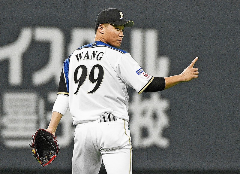 首戰央聯球隊 大王今飲養樂多