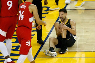 NBA》勇士付出慘痛代價! K.湯普森十字韌帶斷裂 NBA》勇士付出慘痛代價! K.湯普森十字韌帶斷裂