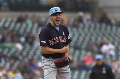 MLB》鮑爾飆生涯首場完封勝 印地安人系列戰橫掃老虎 MLB》鮑爾飆生涯首場完封勝 印地安人系列戰橫掃老虎