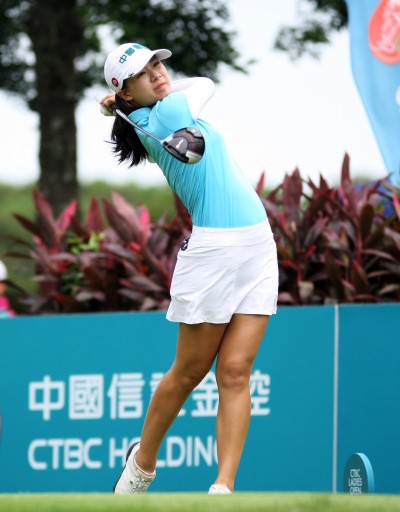 高球》中信女子公開賽第二回合 侯羽桑獨居領先 高球》中信女子公開賽第二回合 侯羽桑獨居領先