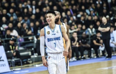 CBA》熱身賽展決心 林書豪這態度讓中媒狂讚 CBA》熱身賽展決心 林書豪這態度讓中媒狂讚