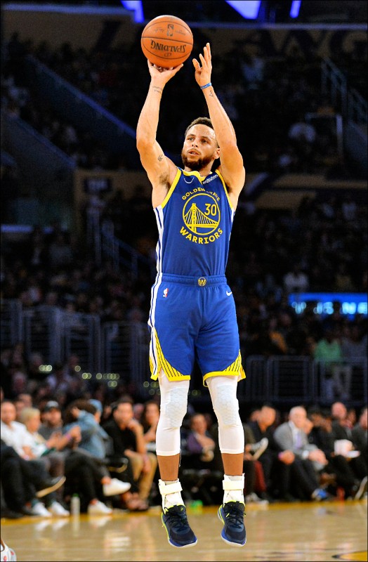 NBA123》萌神本季三分彈 可望超越R.米勒 NBA123》萌神本季三分彈 可望超越R.米勒