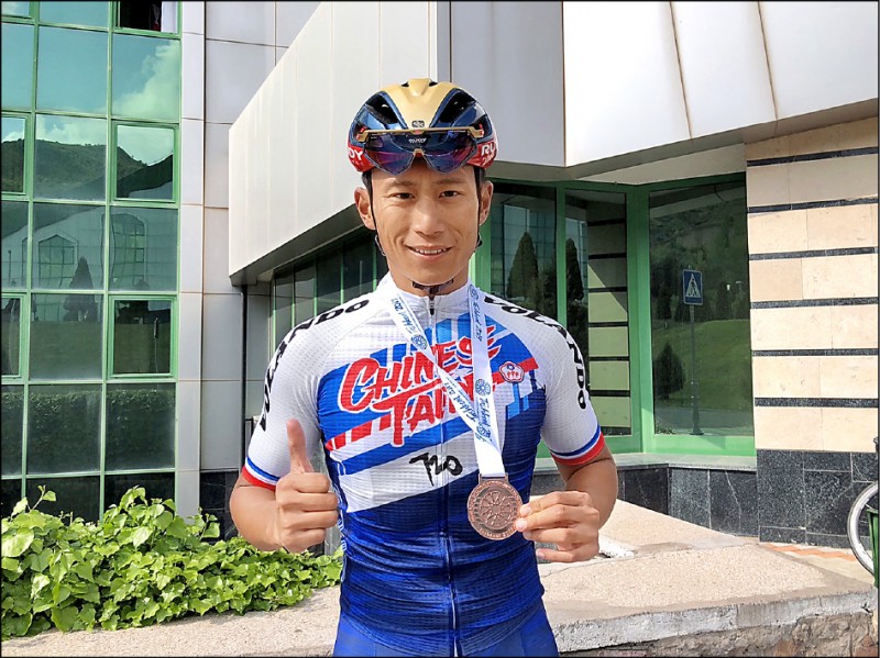 馮俊凱拿東奧公路賽門票 馮俊凱拿東奧公路賽門票