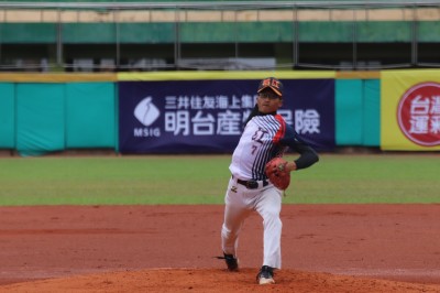 UBL》稻江林家恩霸氣完封輔大 葉子然再見安保台體生機 UBL》稻江林家恩霸氣完封輔大 葉子然再見安保台體生機