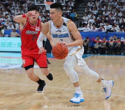 CBA》林書豪攻28分 不敵前金塊主控勞森領軍的福建 CBA》林書豪攻28分 不敵前金塊主控勞森領軍的福建
