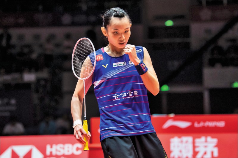 不完美的「結尾」 小戴丟球后寶座 不完美的「結尾」 小戴丟球后寶座