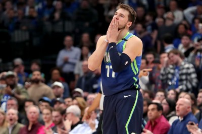NBA》27分準大三元還贏不了！ 東契奇賽後快閃不受訪