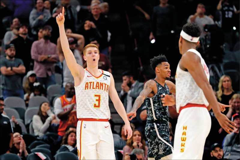 NBA》東岸爐主爆驚奇 小將讀秒砍逆轉三分 NBA》東岸爐主爆驚奇 小將讀秒砍逆轉三分