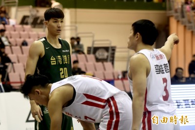 SBL》周伯勳兩度違反運動道德 本季首位遭驅逐出場 SBL》周伯勳兩度違反運動道德 本季首位遭驅逐出場