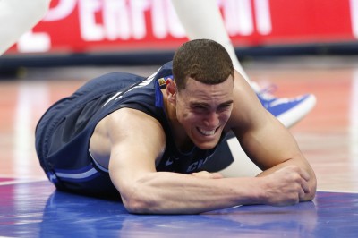 NBA》驚!獨行俠主力中鋒跟腱撕裂 本季恐直接報銷(影音) NBA》驚!獨行俠主力中鋒跟腱撕裂 本季恐直接報銷(影音)