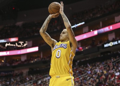 NBA》又有掛?湖人帥哥小將與女星共進晚餐 NBA》又有掛?湖人帥哥小將與女星共進晚餐