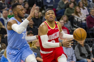 NBA》魏少砍本季新高45分 助火箭宰灰狼 NBA》魏少砍本季新高45分 助火箭宰灰狼