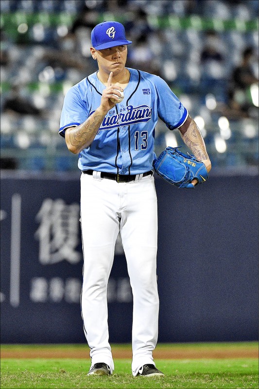 辱罵陳鴻文2球迷 列拒絕往來戶 辱罵陳鴻文2球迷 列拒絕往來戶