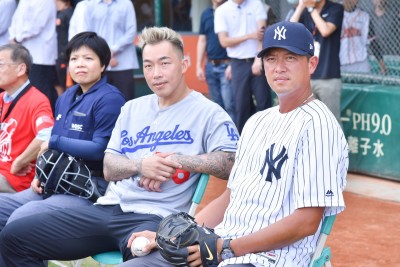 中職》久違的王教練「黑」到發亮 下週暫別兄弟 中職》久違的王教練「黑」到發亮 下週暫別兄弟