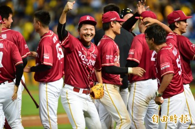 中職Live》成晉關鍵長打  桃猿擊敗兄弟、凍結魔術數字