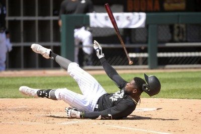 MLB》笑爆!白襪大物開轟糗跌倒 投手卻被他震驚(影音) MLB》笑爆!白襪大物開轟糗跌倒 投手卻被他震驚(影音)