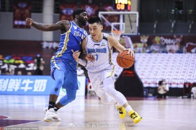 CBA》林書豪飆全場最高26分 淘汰胡瓏貿所屬的福建隊晉4強 CBA》林書豪飆全場最高26分 淘汰胡瓏貿所屬的福建隊晉4強