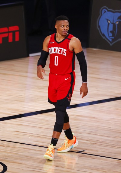魏斯布魯克秀全能身手破公鹿 今日NBA戰績 魏斯布魯克秀全能身手破公鹿 今日NBA戰績