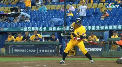 中職》周思齊罕見上壘方式引熱議 大聯盟本季有更稀奇紀錄 中職》周思齊罕見上壘方式引熱議 大聯盟本季有更稀奇紀錄