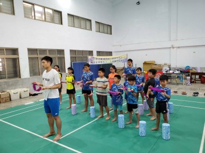 羽球》周天成與李洋、王齊麟進綠島 攜手為離島孩子圓夢 羽球》周天成與李洋、王齊麟進綠島 攜手為離島孩子圓夢