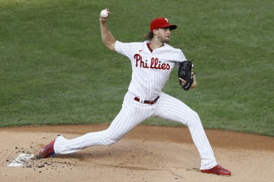 MLB》隊友5轟相挺 費城人諾拉獲近一年首勝投 MLB》隊友5轟相挺 費城人諾拉獲近一年首勝投