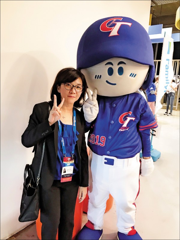 陳昭如專訪系列3》期待職棒工作環境 更多女性參與 陳昭如專訪系列3》期待職棒工作環境 更多女性參與