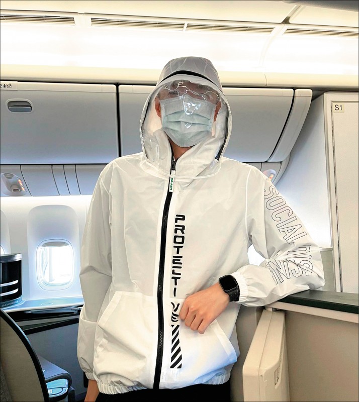 曼谷隔離備賽╱王子維飆歌解悶 小戴隔牆收聽